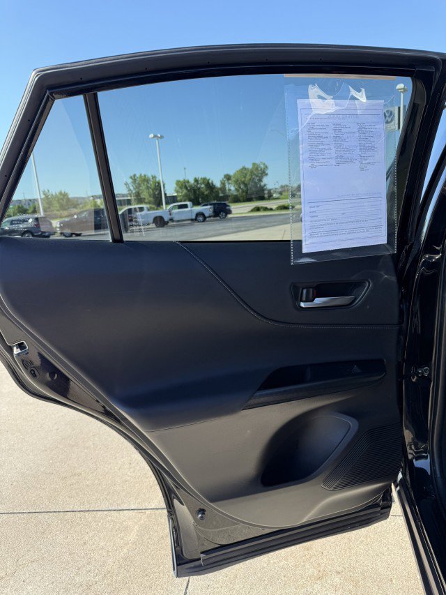 Used 2021 Toyota Venza XLE w/ Softex Package image 20