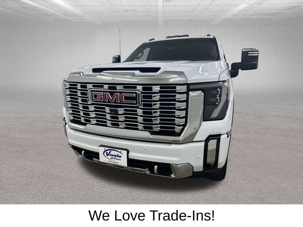 Used 2025 GMC Sierra 2500 Denali w/ Denali Reserve Package AWD/4WD image 3