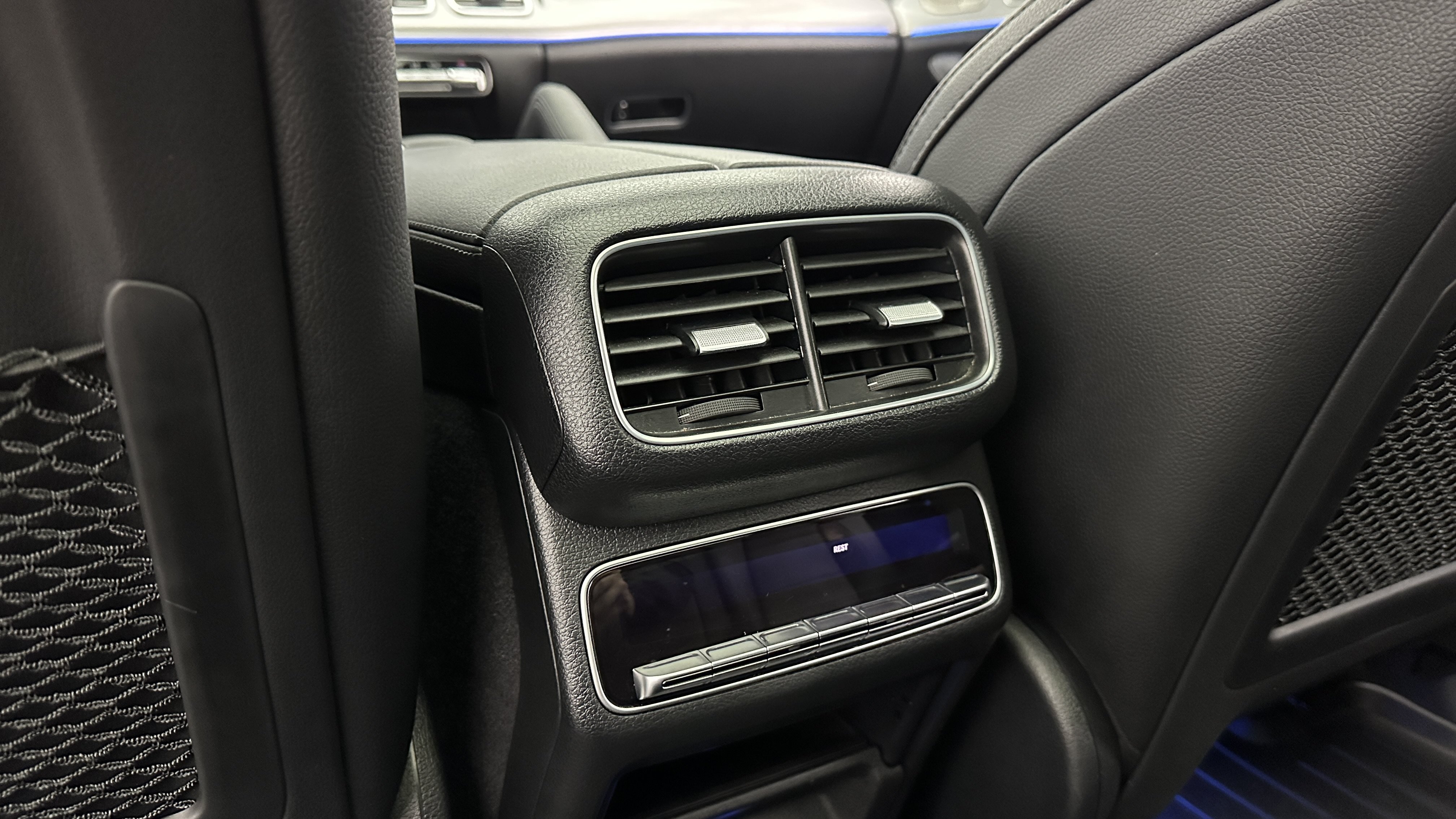 Used 2024 Mercedes-Benz GLS 450 4MATIC image 25