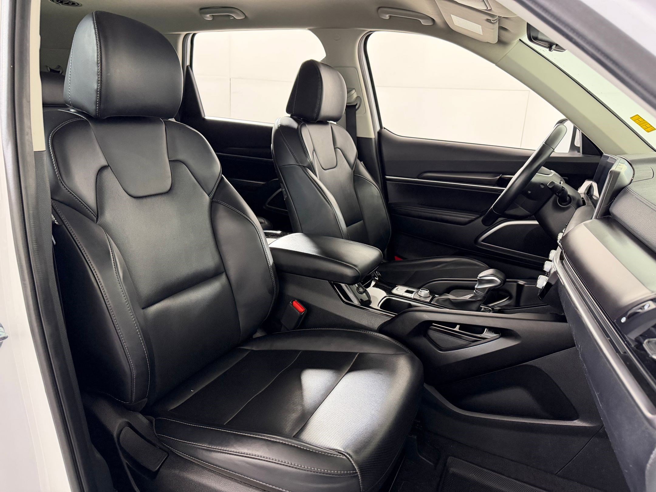 Used 2024 Kia Telluride LX image 25