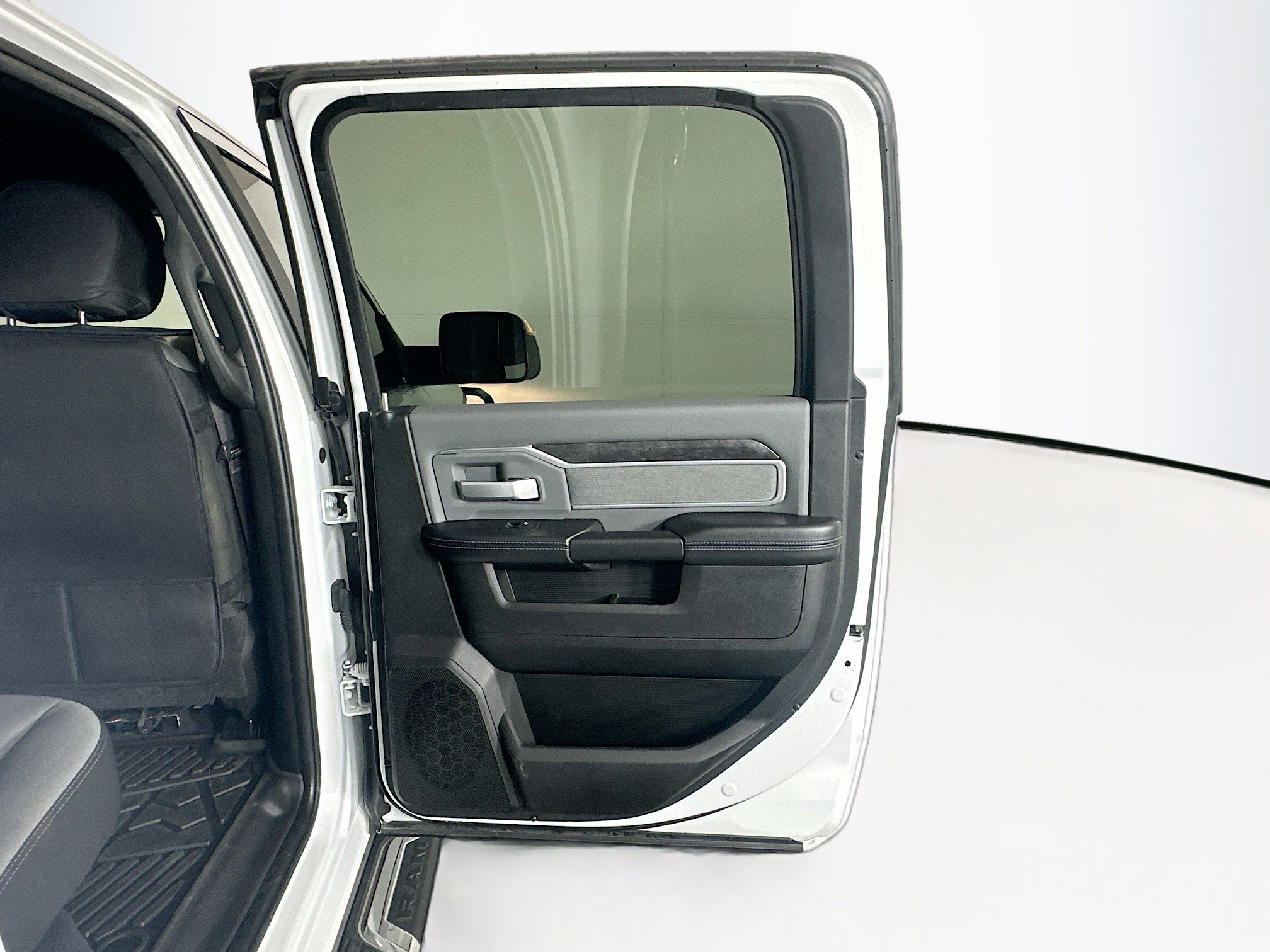 Used 2022 RAM 2500 Big Horn image 27