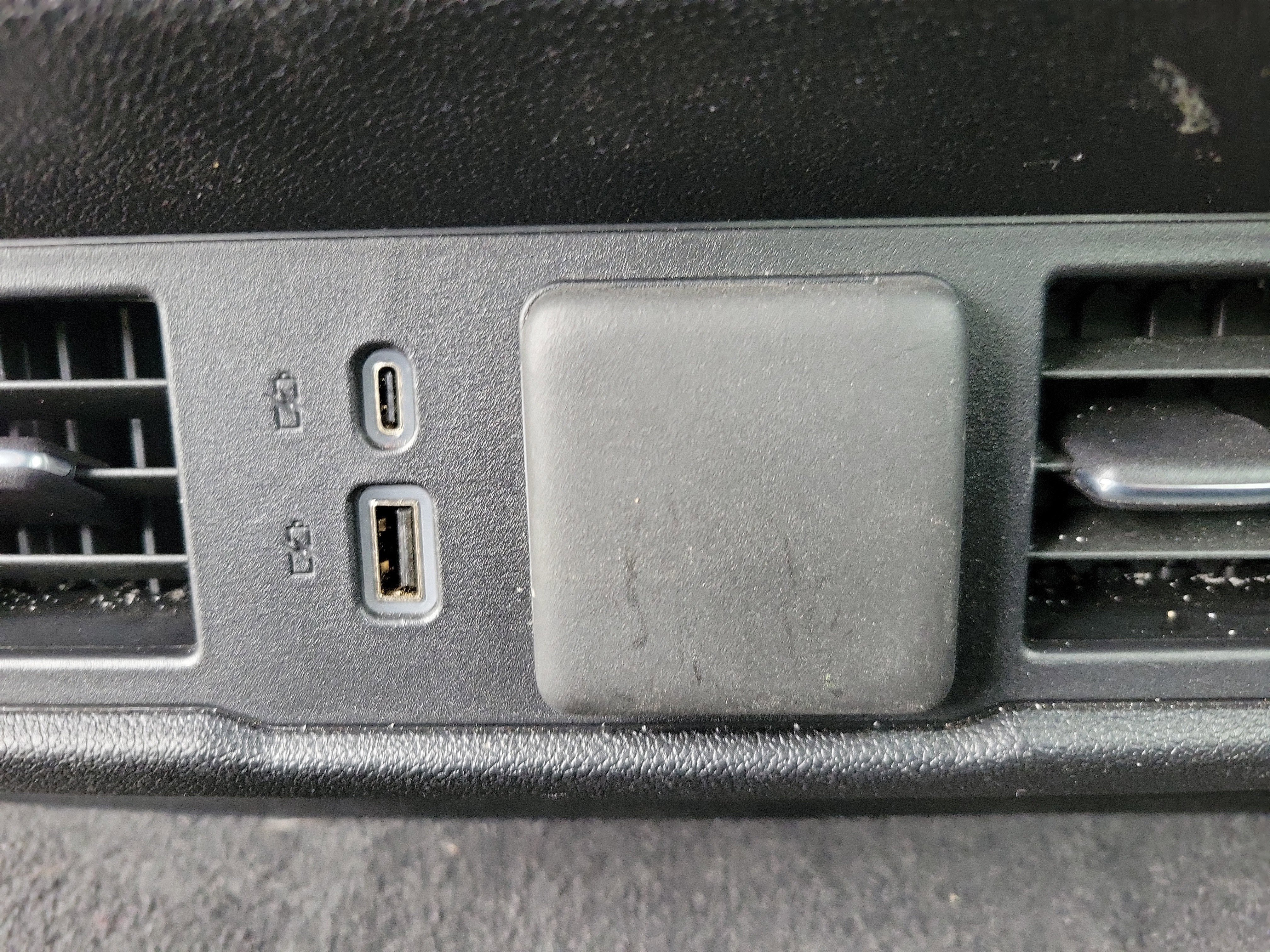 Used 2026 Chevrolet Silverado 1500 LT AWD/4WD image 8