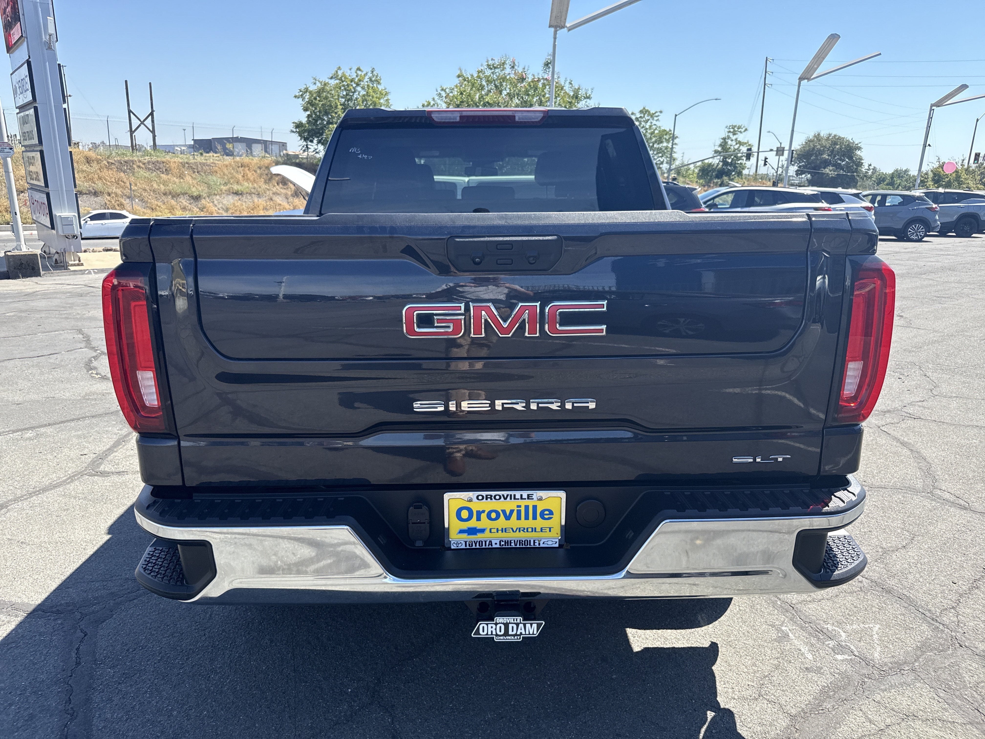 Used 2025 GMC Sierra 1500 SLT AWD/4WD image 5