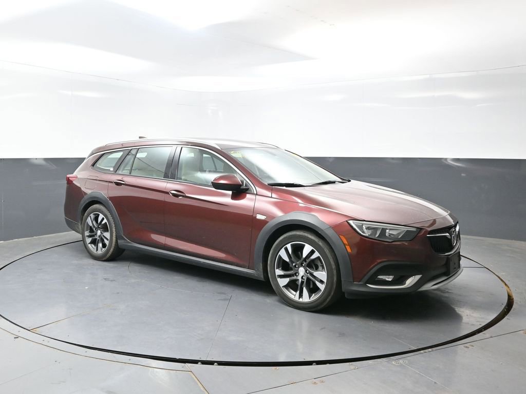 Used 2018 Buick Regal Preferred w/ Sights and Sounds Package AWD/4WD image 6