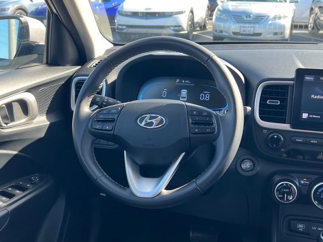 Certified 2025 Hyundai Venue SEL image 14