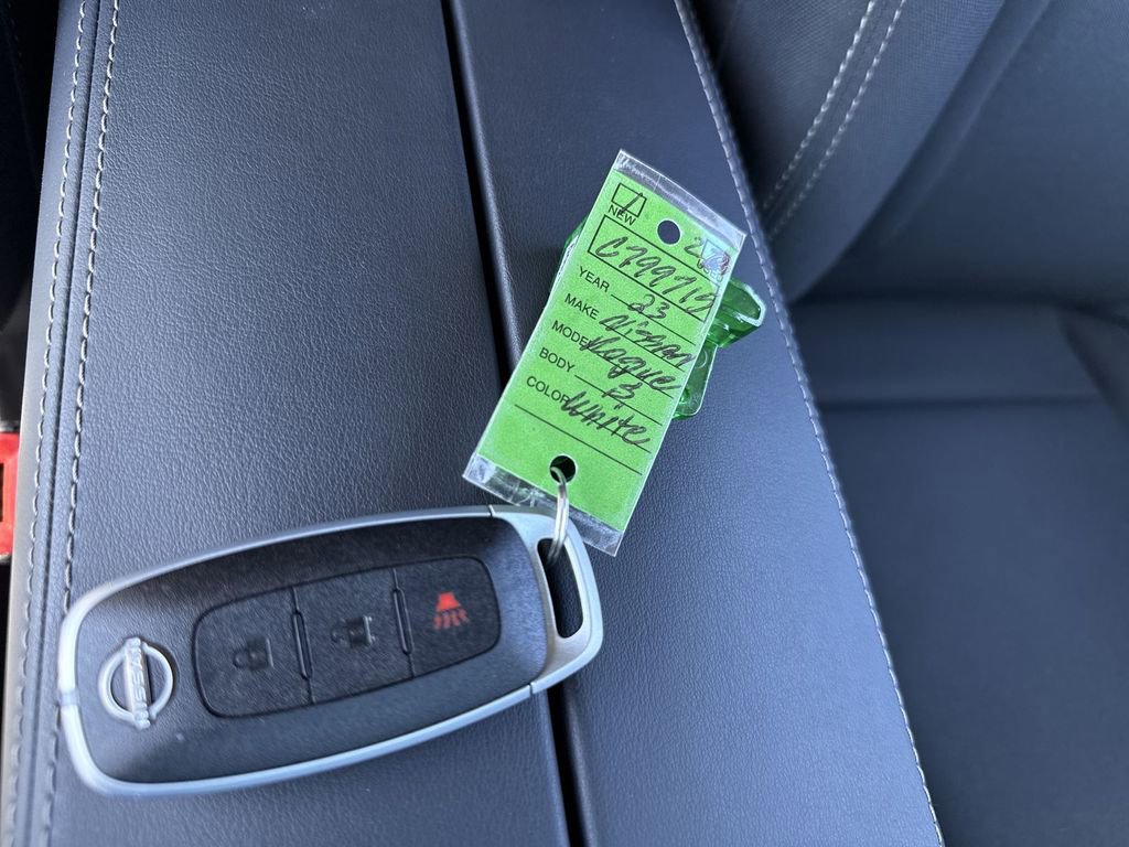 Used 2023 Nissan Rogue S image 22