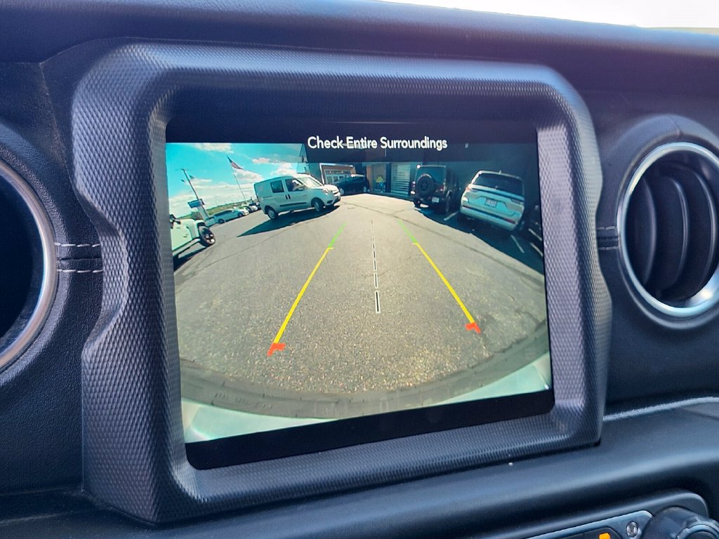 Used 2021 Jeep Wrangler Unlimited Sahara AWD/4WD image 20