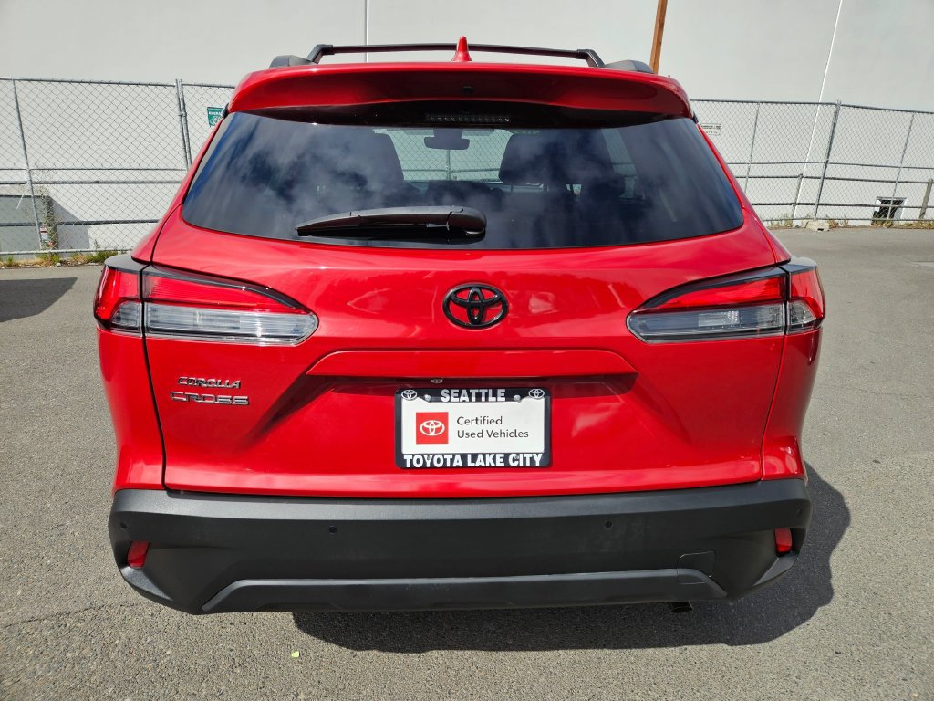 Certified 2022 Toyota Corolla Cross XLE w/ Black Badges Package (TMS) AWD/4WD image 4