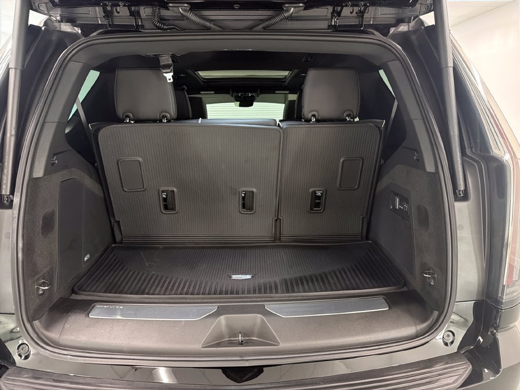 Used 2026 Cadillac Escalade Sport w/ Touring Package AWD/4WD image 9