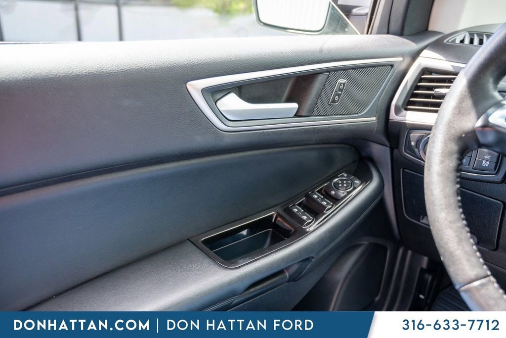 Used 2020 Ford Edge SEL w/ Convenience Package AWD/4WD image 16