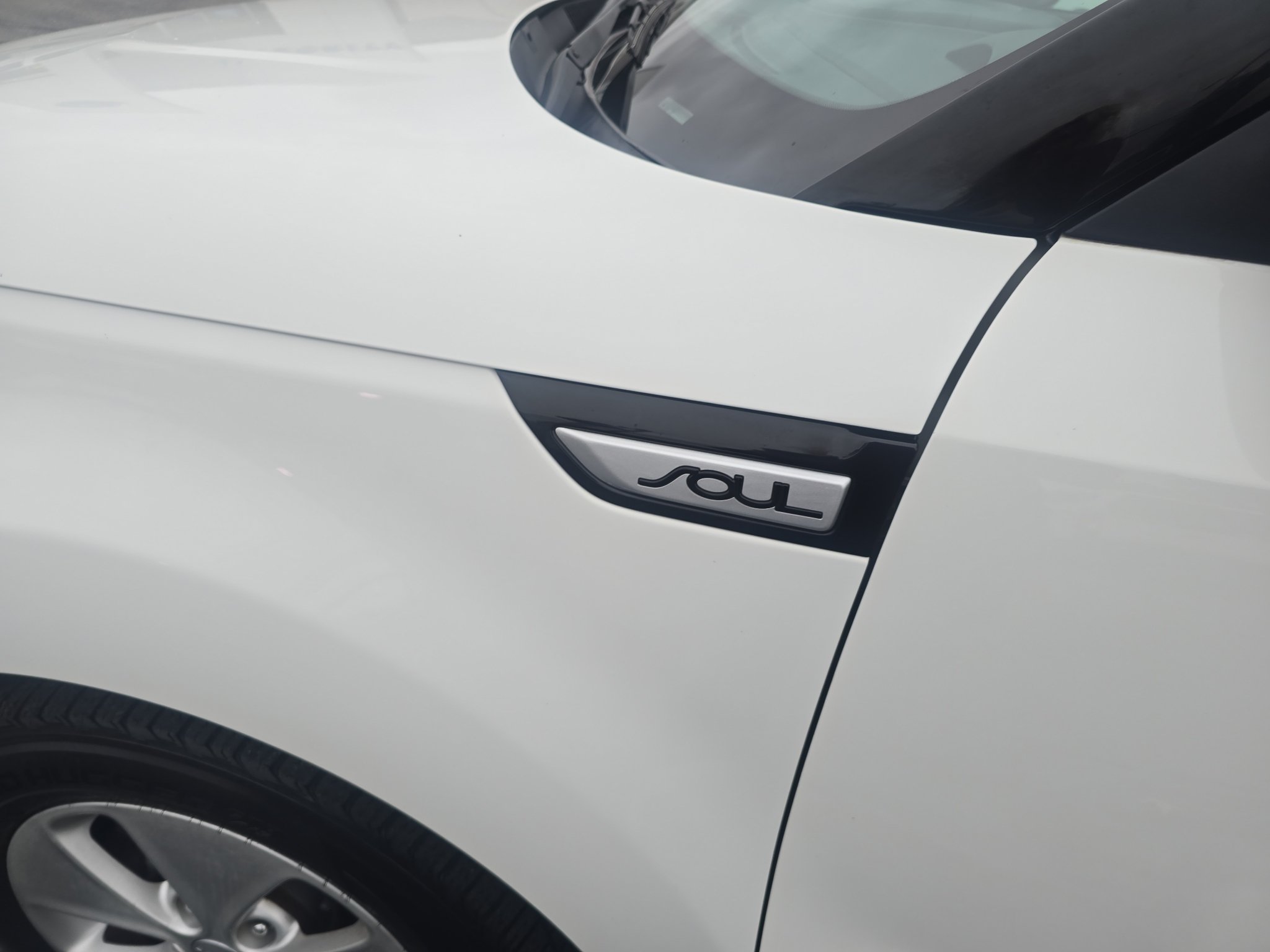 Used 2015 Kia Soul FWD image 25