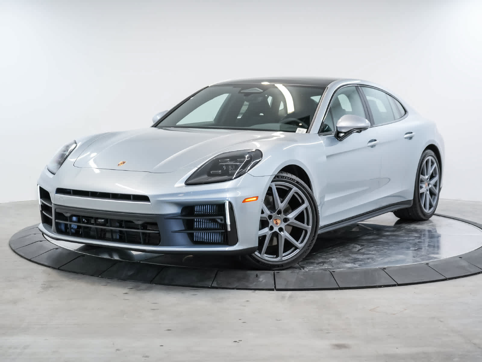 New 2026 Porsche Panamera RWD image 1