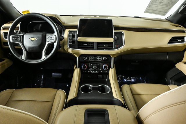 Used 2023 Chevrolet Suburban Premier image 19