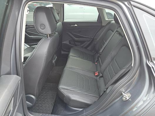 Used 2024 Volkswagen Jetta SEL FWD image 8
