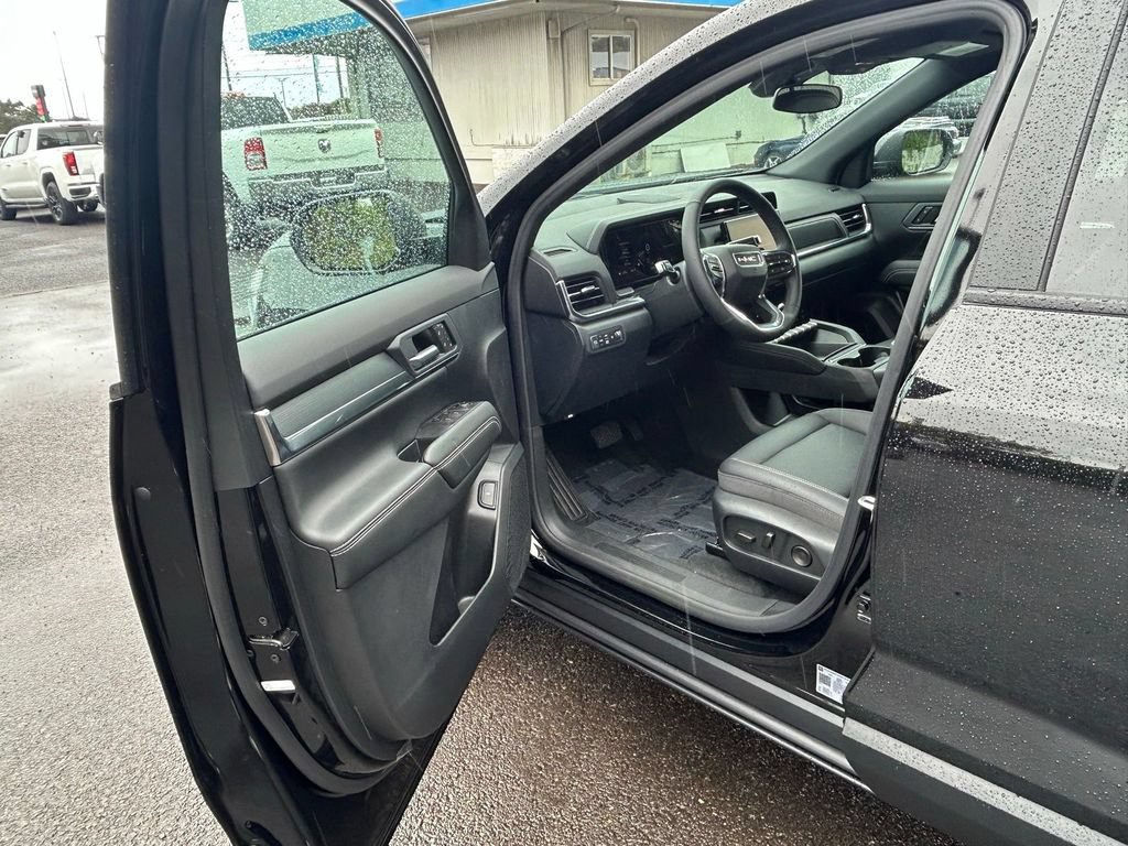 New 2026 GMC Terrain Elevation w/ Elevation Premium Package AWD/4WD image 9