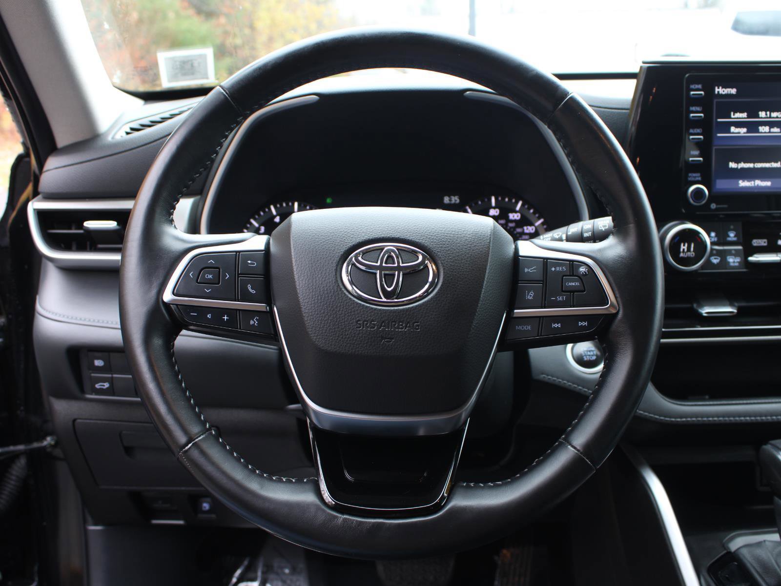 Certified 2021 Toyota Highlander XLE image 9