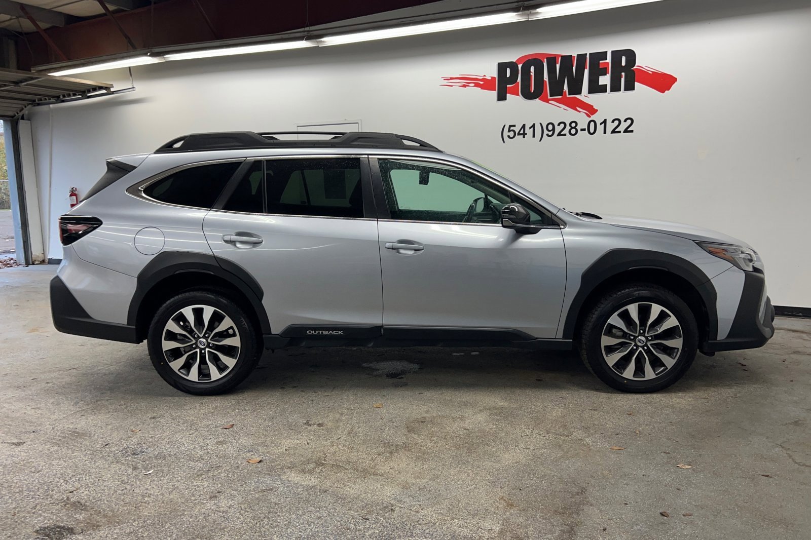 Used 2024 Subaru Outback Limited image 2