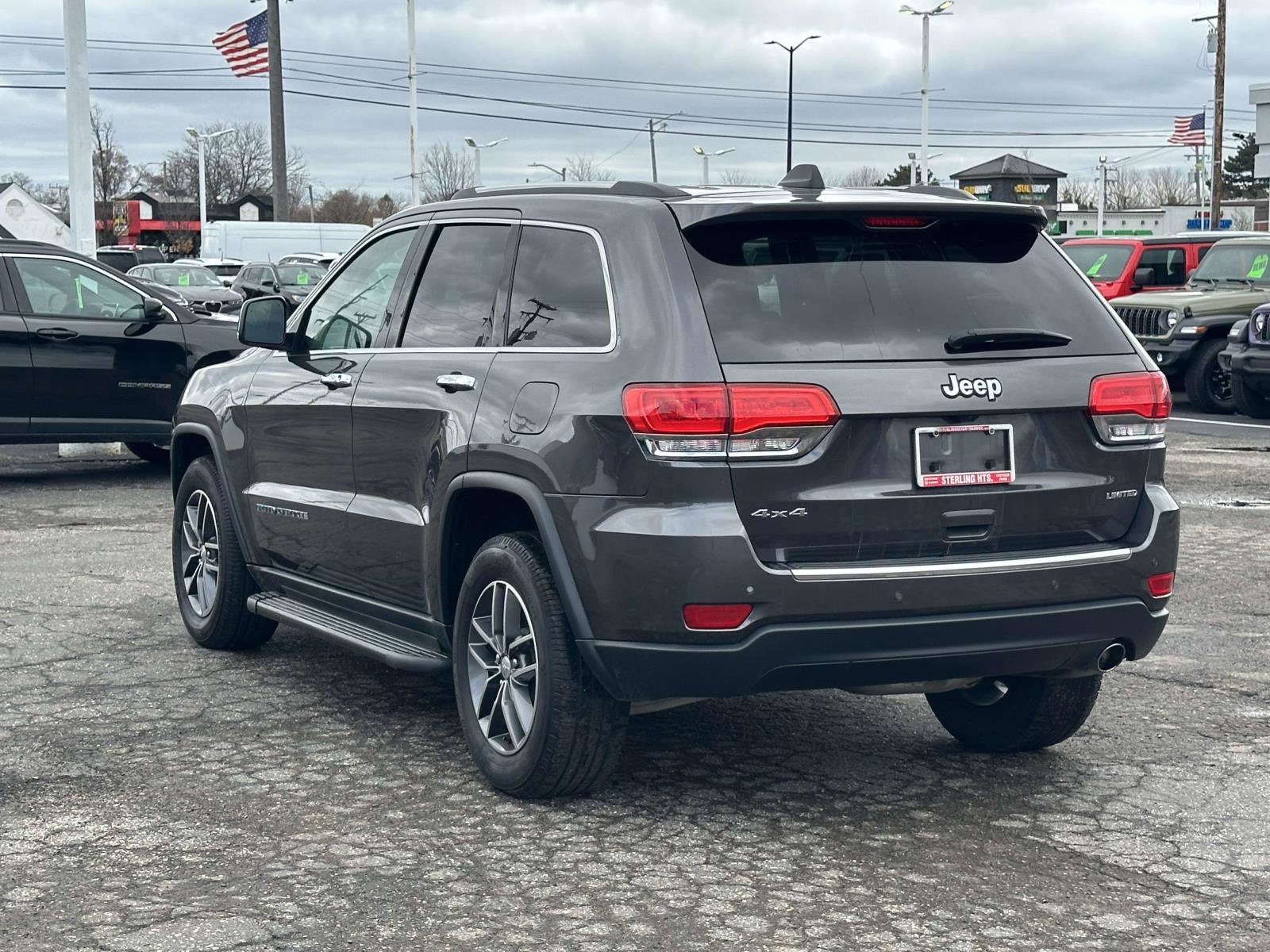 Used 2018 Jeep Grand Cherokee Limited image 6