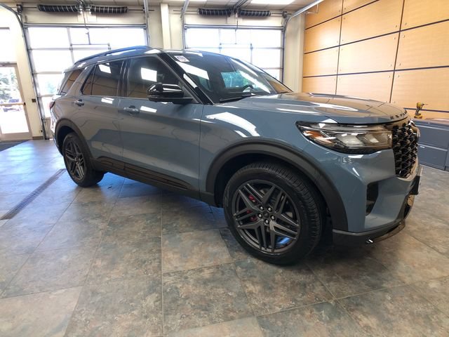 New 2026 Ford Explorer ST-Line w/ ST-Line Street Pack AWD/4WD image 1