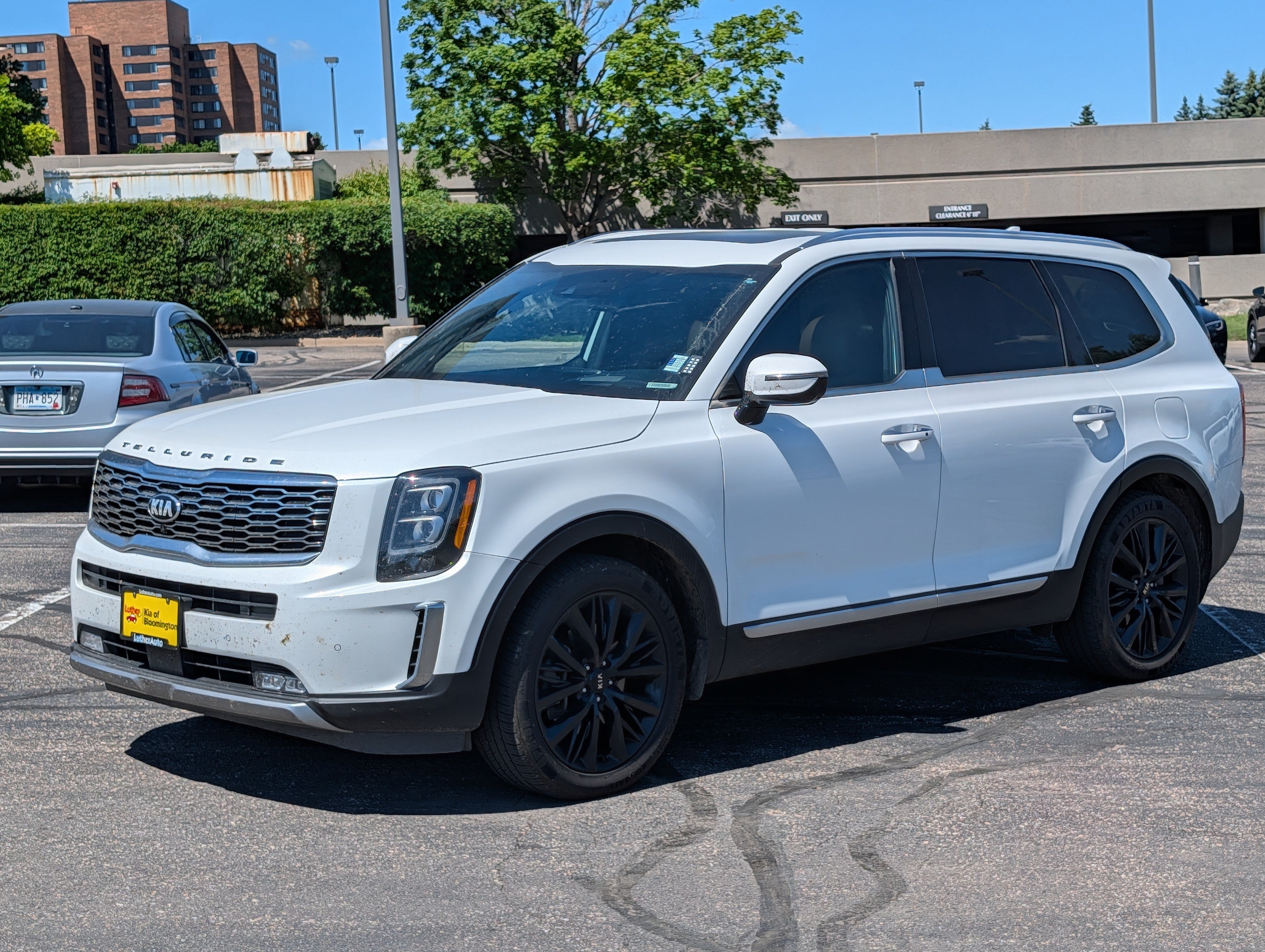 Used 2020 Kia Telluride SX w/ SX Prestige Package AWD/4WD image 2