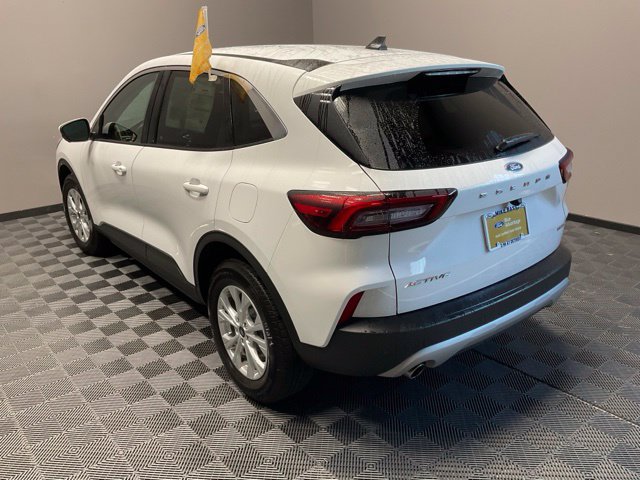 Used 2023 Ford Escape Active w/ Tech Pack #2 AWD/4WD image 9