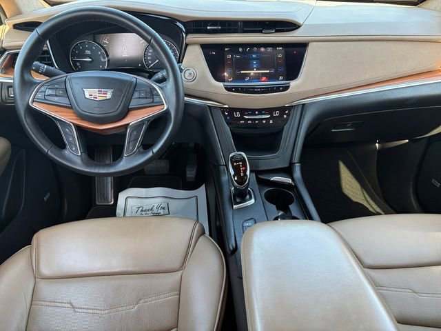 Used 2018 Cadillac XT5 Platinum AWD/4WD image 10