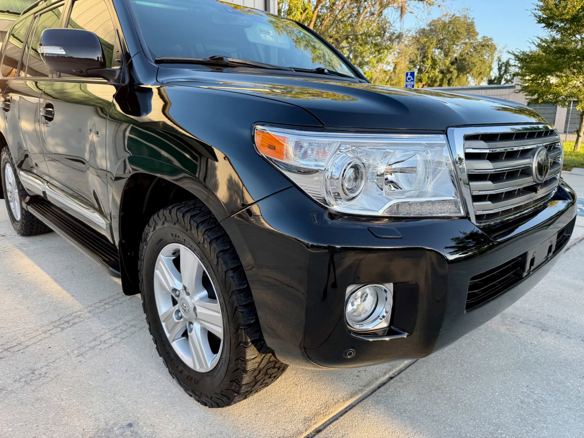 Used 2013 Toyota Land Cruiser image 14