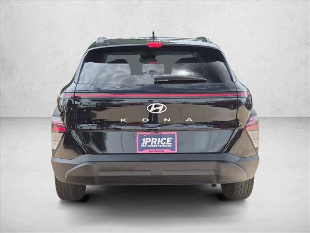 Used 2025 Hyundai Kona SEL FWD image 7