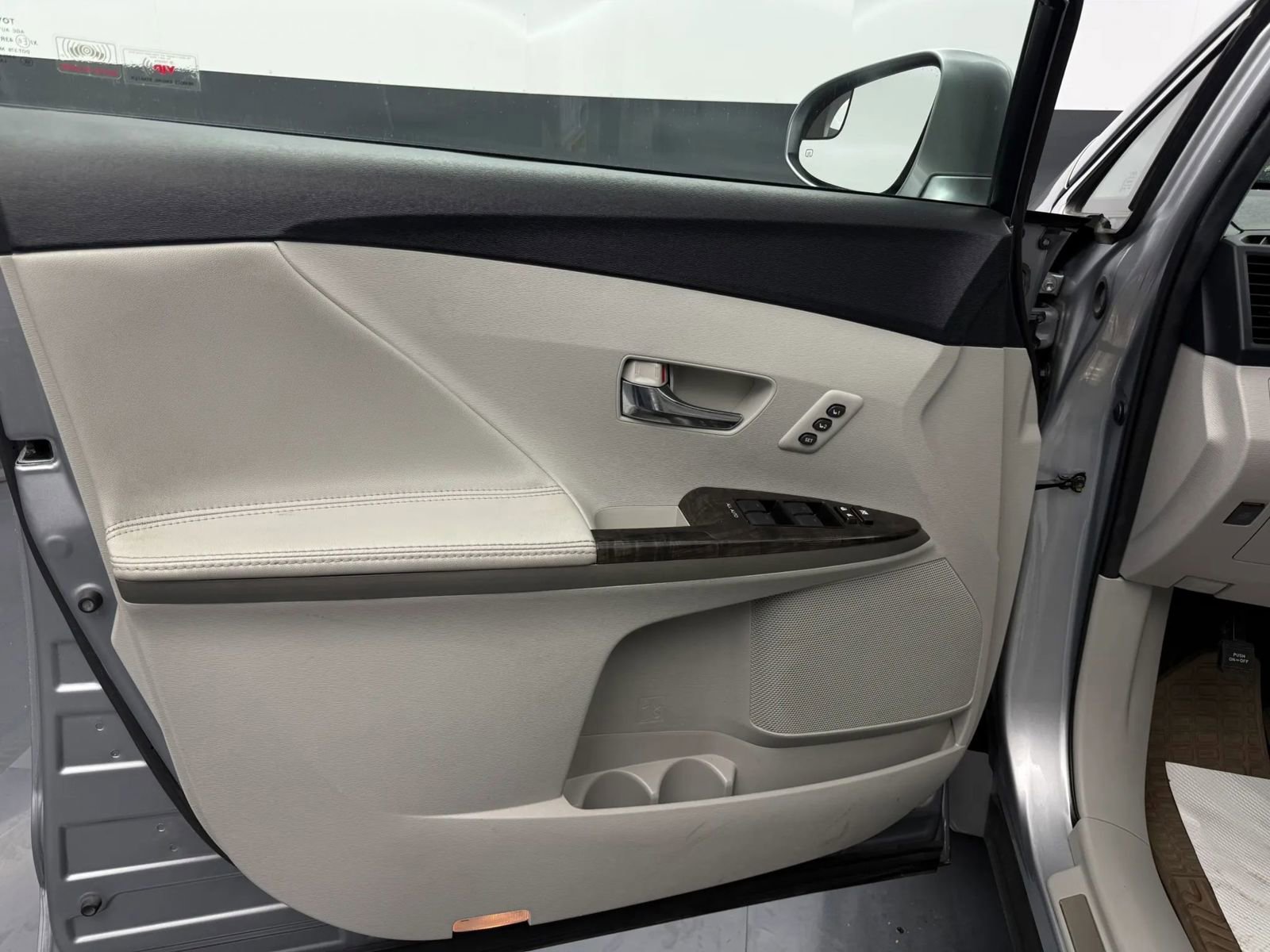 Used 2015 Toyota Venza XLE AWD/4WD image 13
