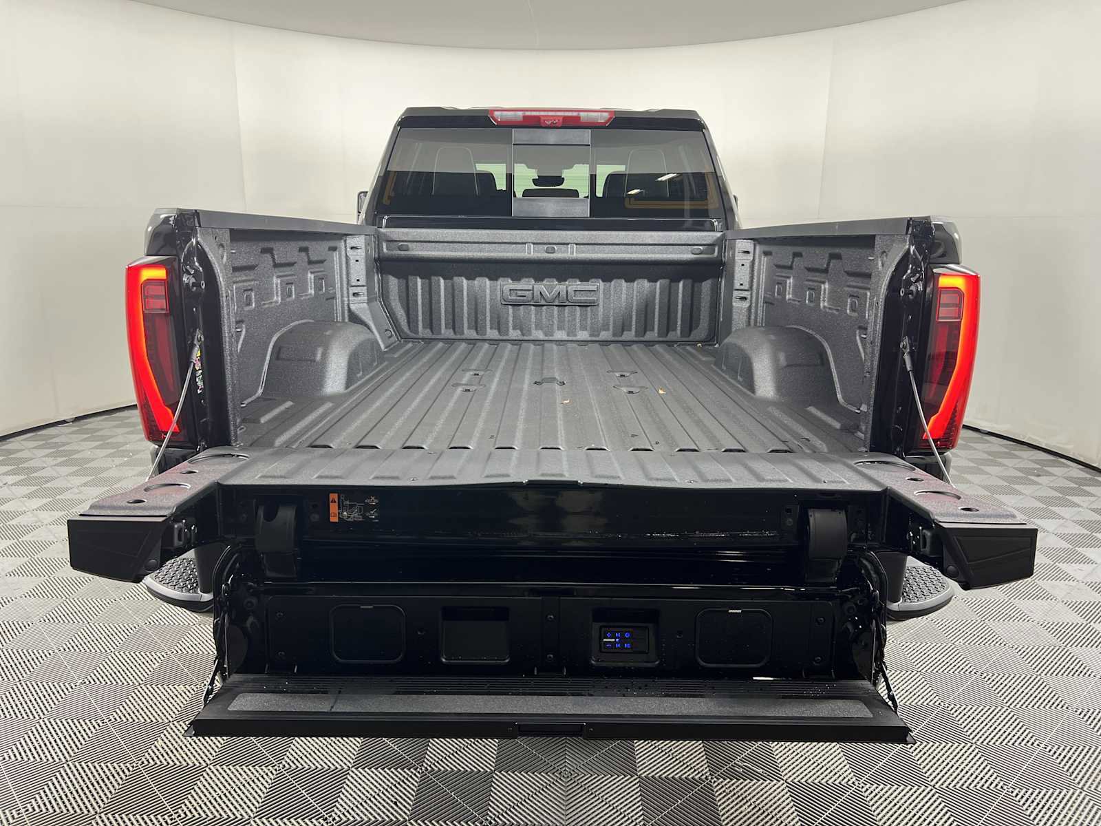 New 2026 GMC Sierra 2500 Denali Ultimate AWD/4WD image 20