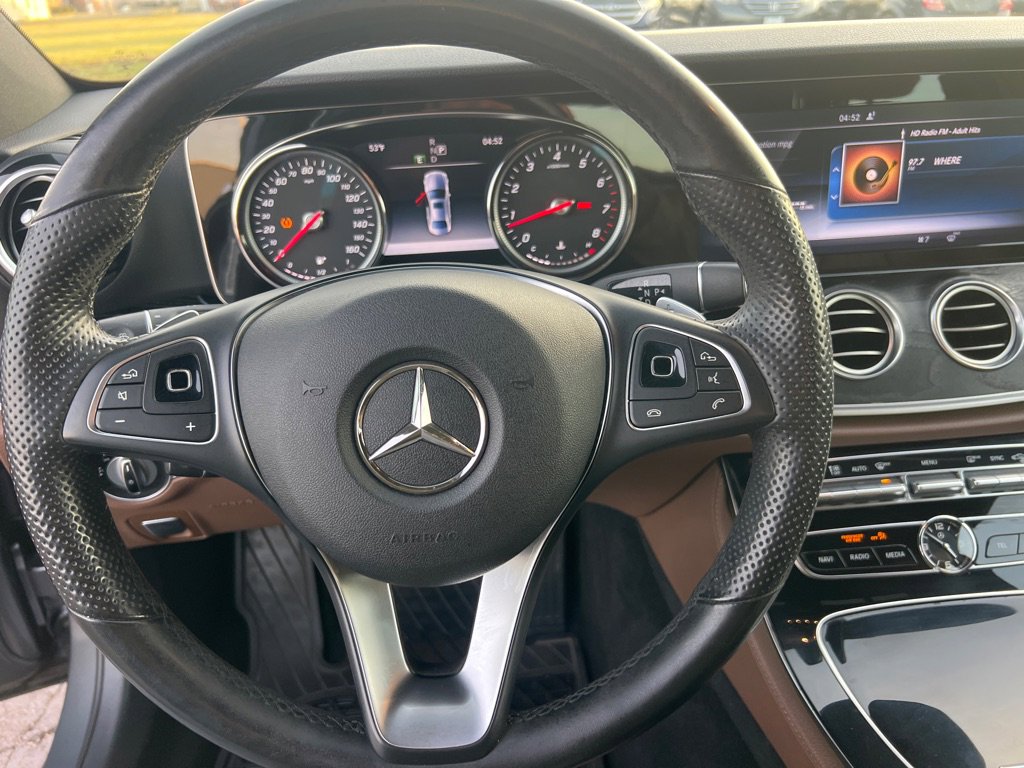 Used 2017 Mercedes-Benz E 300 E 300 4MATIC LUXURY image 28