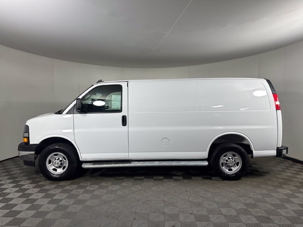 Used 2025 Chevrolet Express 2500 w/ Driver Convenience Package RWD image 2
