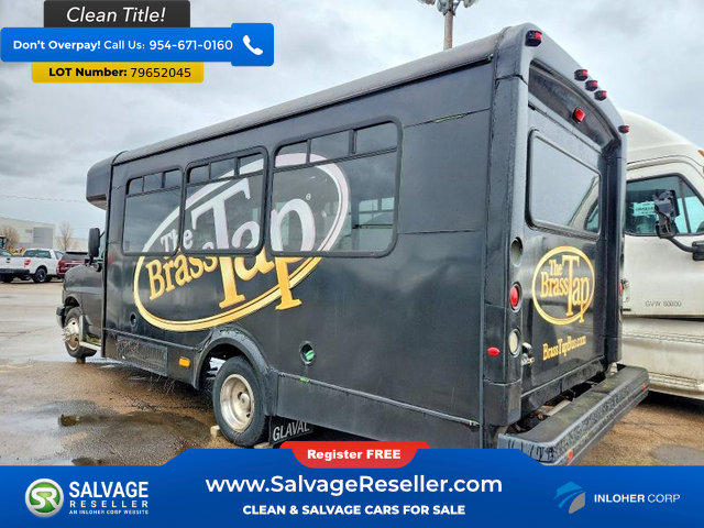 Used 2013 Chevrolet Express 4500 w/ Shuttle Bus Package RWD image 4