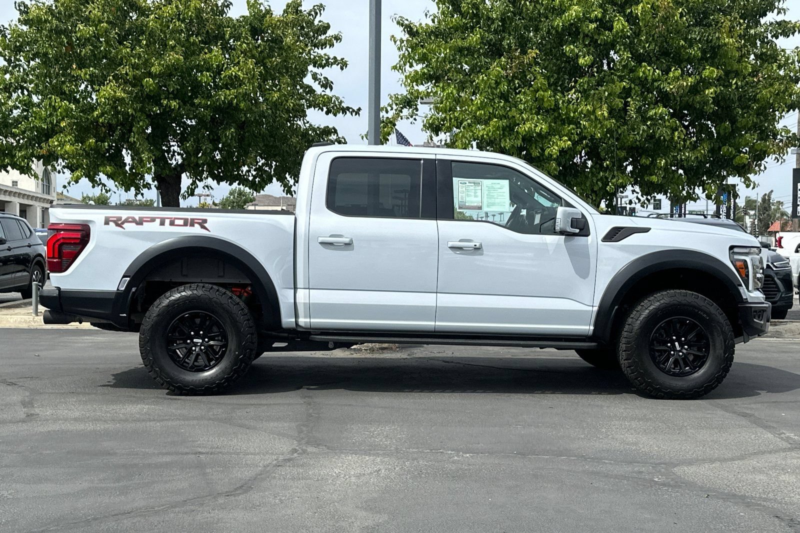 Used 2025 Ford F150 Raptor AWD/4WD image 3