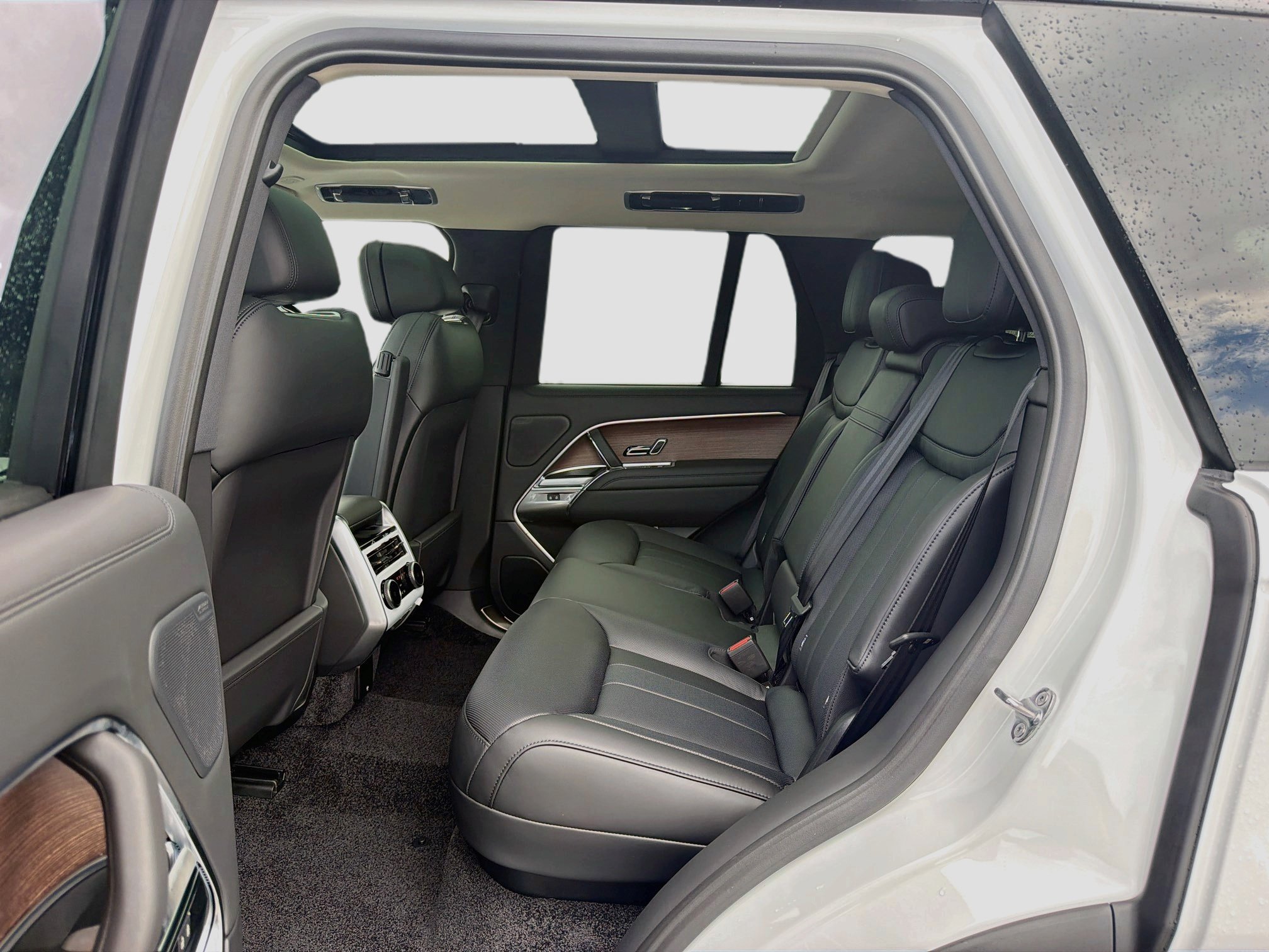 New 2026 Land Rover Range Rover SE AWD/4WD image 22