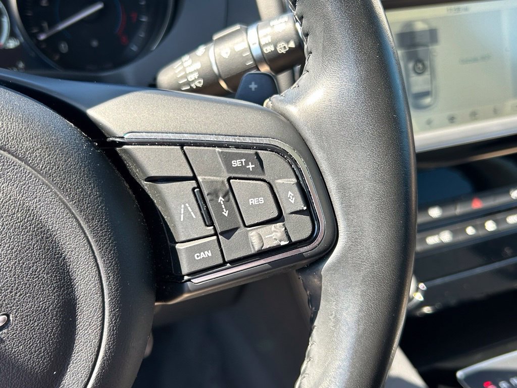 Used 2019 Jaguar F-PACE Premium AWD/4WD image 22