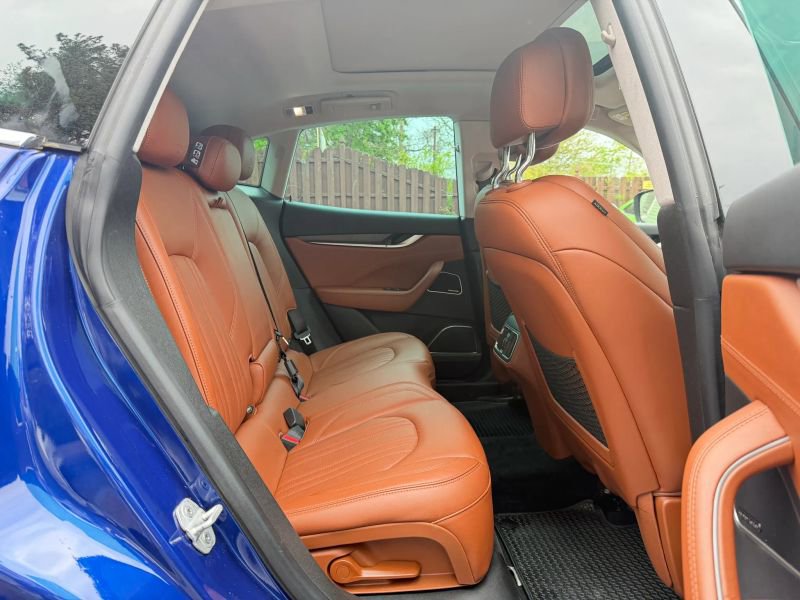 Used 2017 Maserati Levante w/ Luxury Package image 24