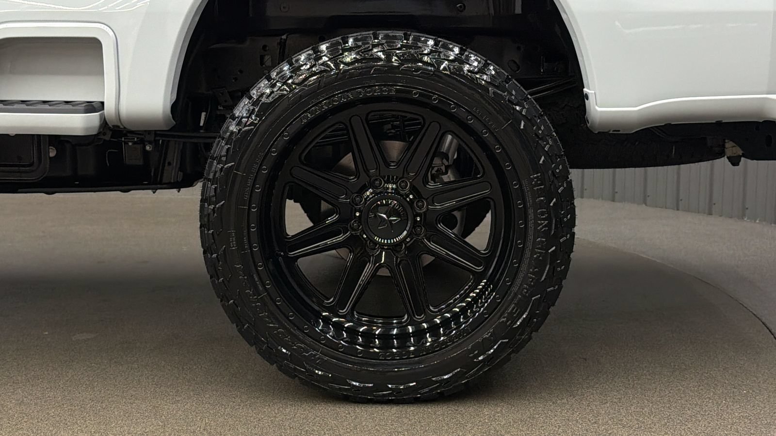 Used 2026 Ford F250 Platinum w/ FX4 Off-Road Package AWD/4WD image 12