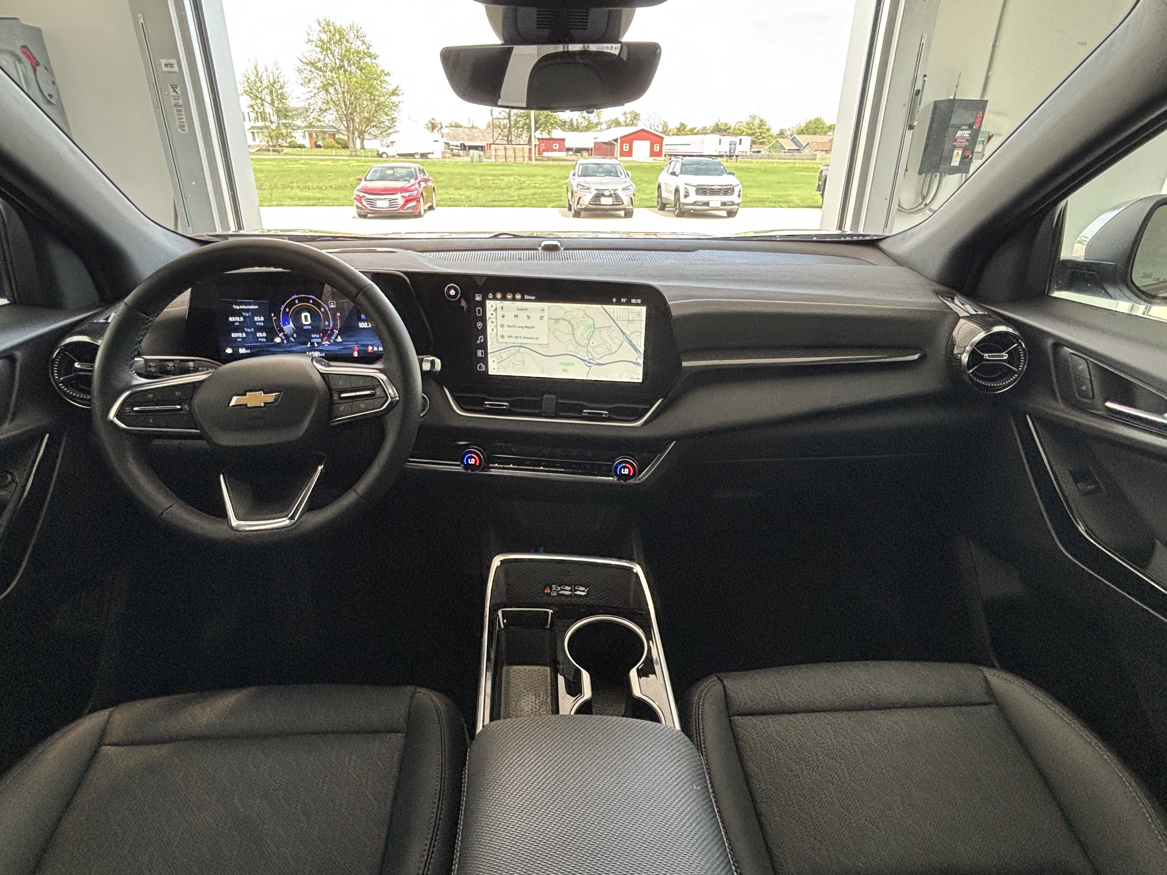 Used 2025 Chevrolet Equinox LT w/ Convenience Package II FWD image 9