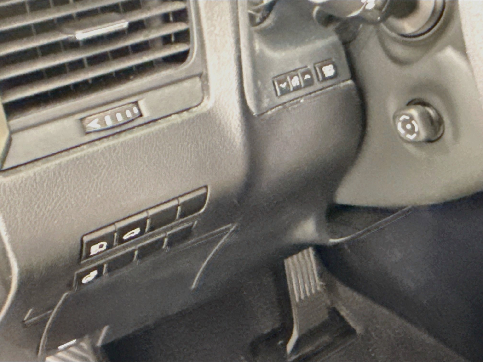 Used 2019 Lexus RX 350L AWD w/ Premium Package image 10