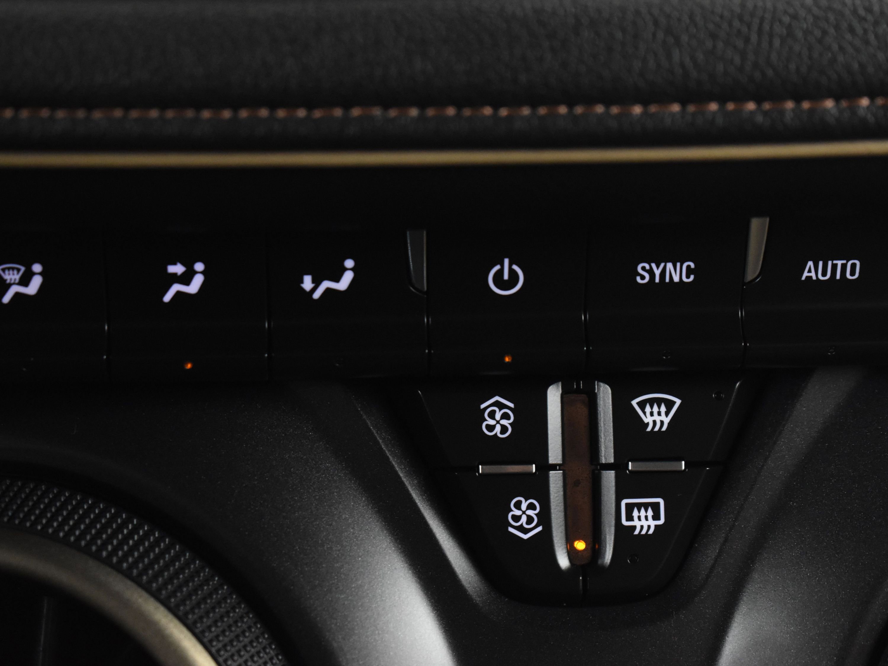 Used 2023 Chevrolet Blazer Premier w/ Driver Confidence II Package image 39