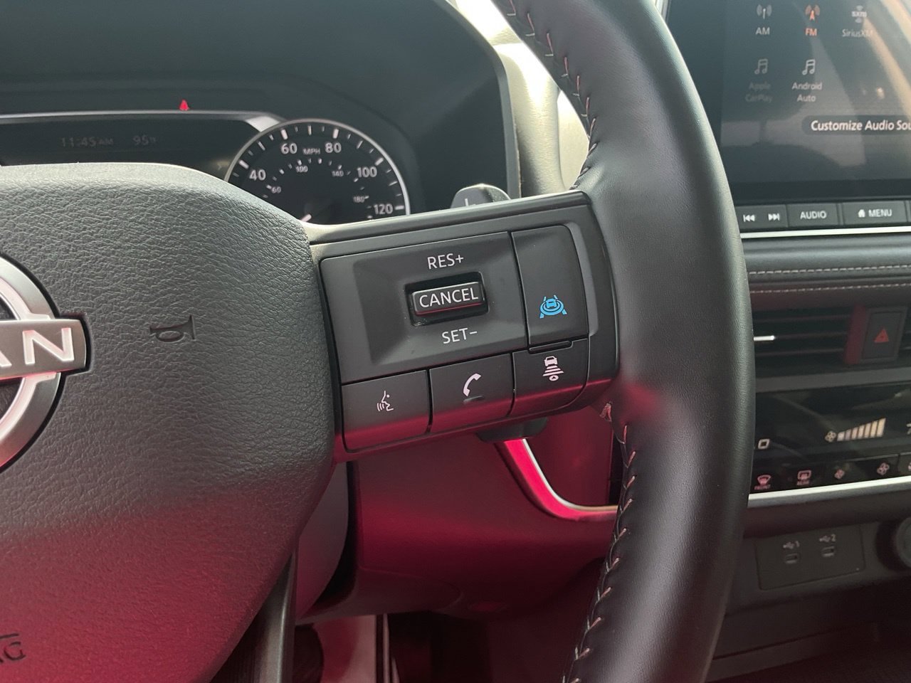Used 2025 Nissan Rogue SV FWD image 36