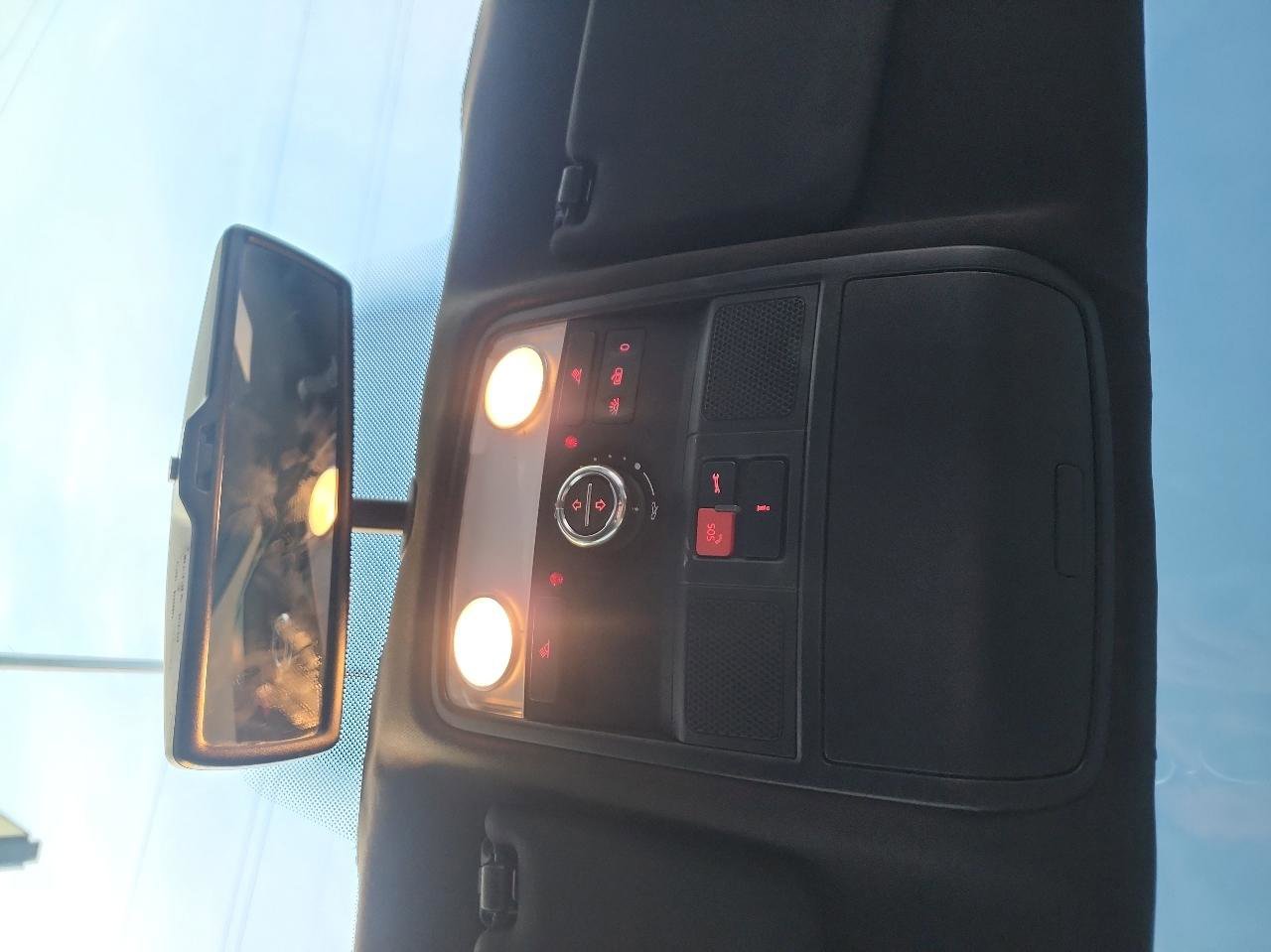 Used 2014 Volkswagen Tiguan R-Line image 18