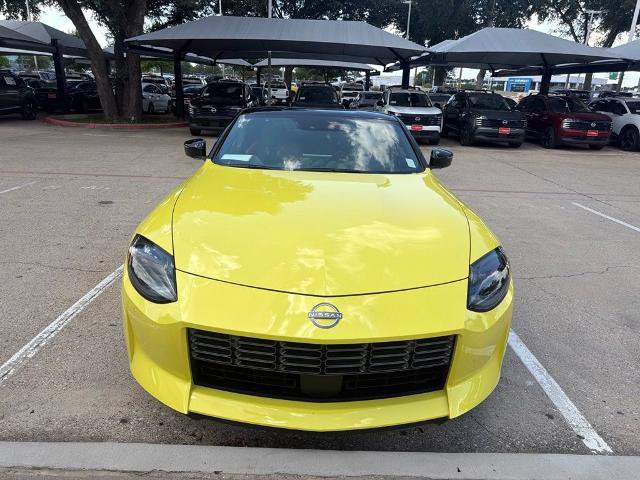 Certified 2024 Nissan Z Performance w/ Floor Mat Package RWD image 2