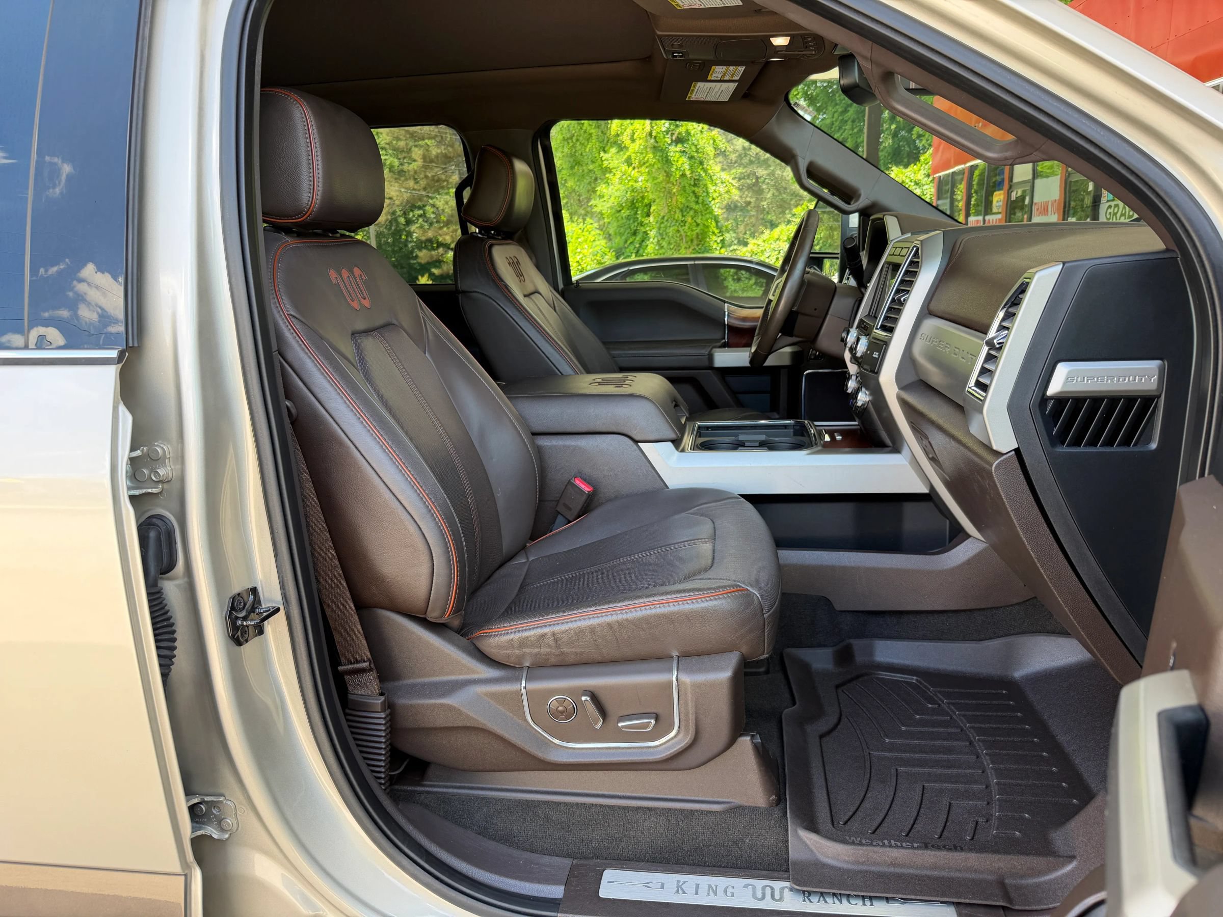 Used 2017 Ford F250 King Ranch w/ King Ranch Ultimate Package AWD/4WD image 13