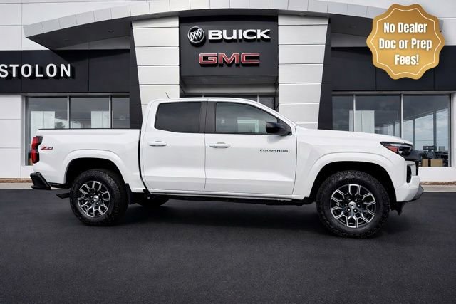 Used 2025 Chevrolet Colorado Z71 AWD/4WD image 1