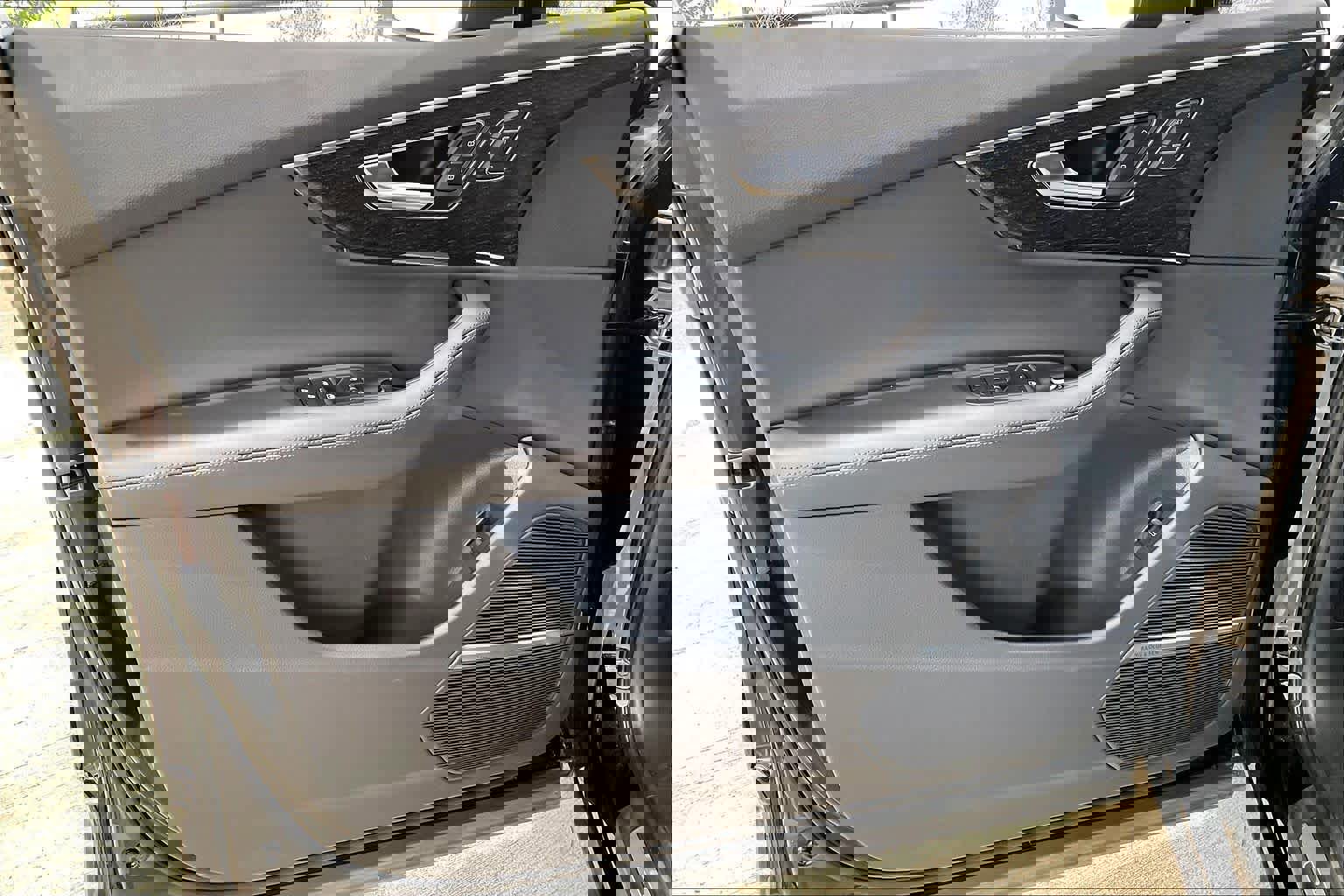 Used 2023 Audi Q7 3.0T Prestige image 22