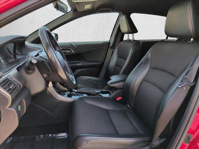 Used 2017 Honda Accord Sport image 15