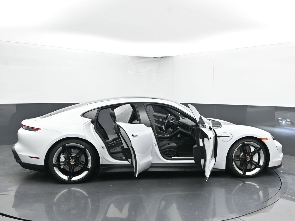 Used 2020 Porsche Taycan 4S image 61