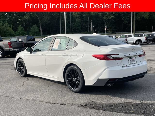 Used 2025 Toyota Camry SE FWD image 3